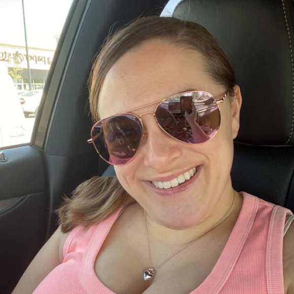 Meet your Posher, Nicolle - Picture 1 of 1